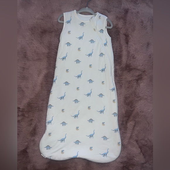 Kyte BABY White Dino Bamboo Sleep Sack - Picture 1 of 4